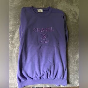 Women’s S purple CHANEL BOUTIQUE crewneck sweatshirt